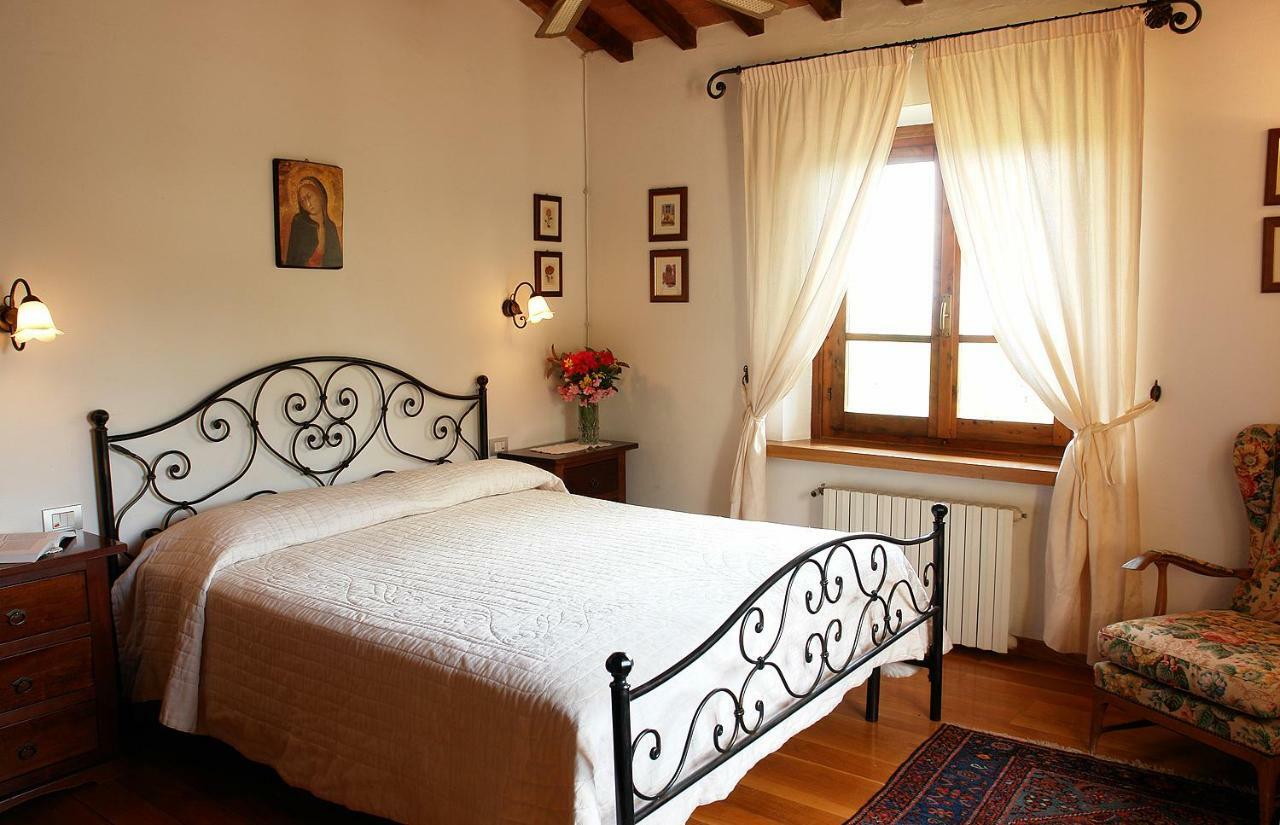 Pie Di Costa Apartment Montaione Luaran gambar