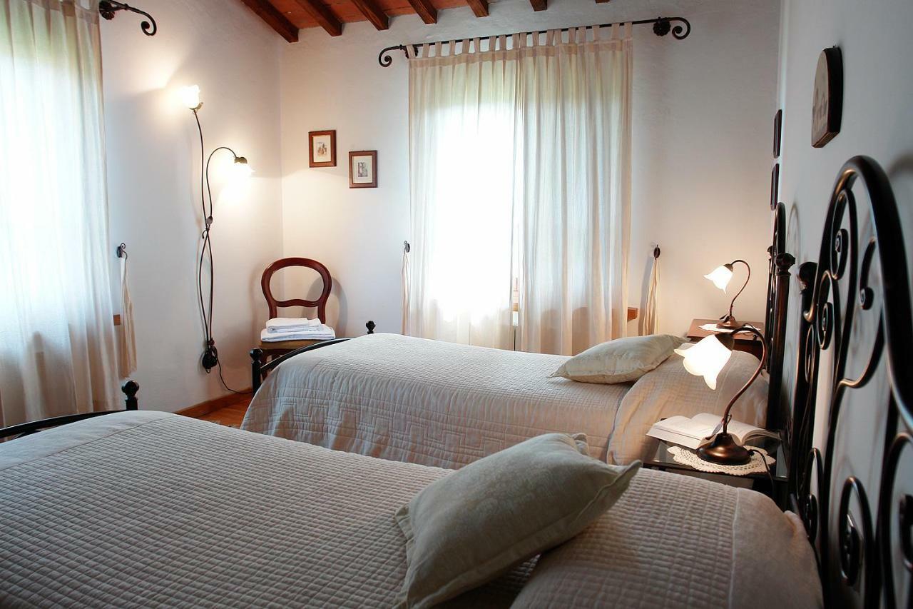 Pie Di Costa Apartment Montaione Luaran gambar
