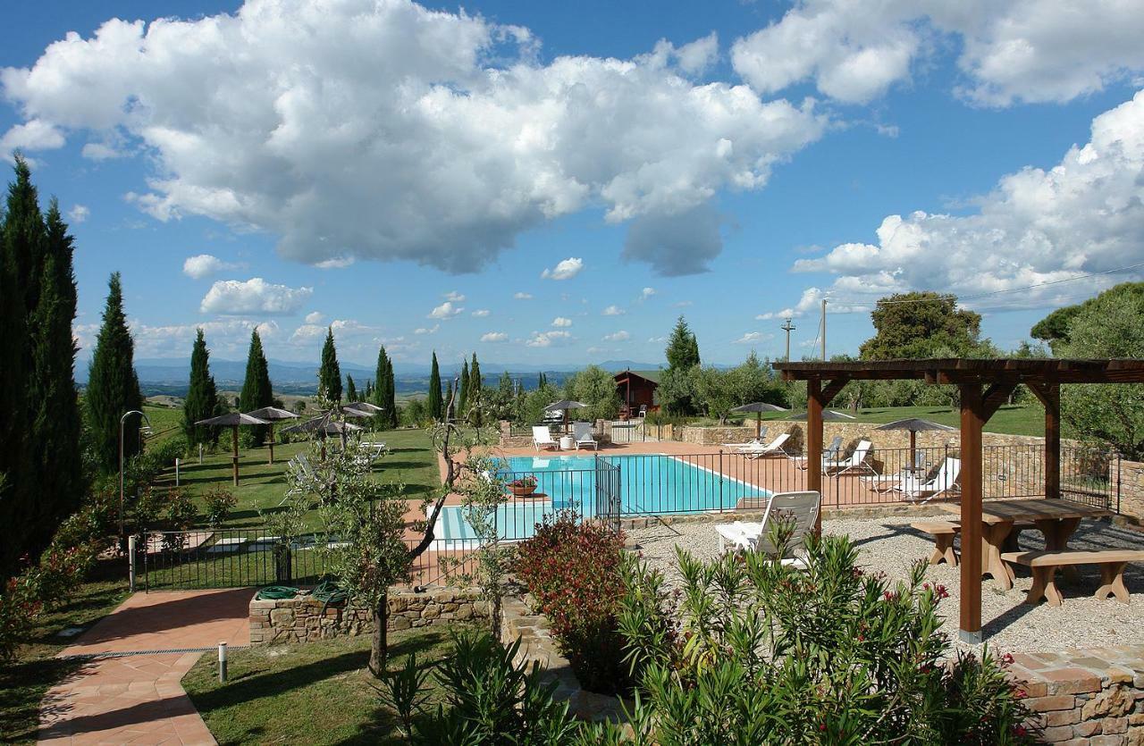 Pie Di Costa Apartment Montaione Luaran gambar